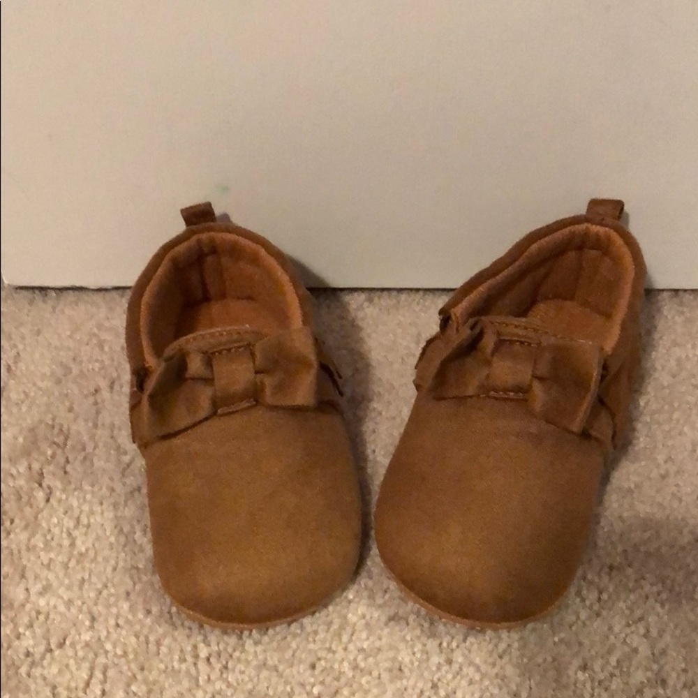 Carters crib moccasins